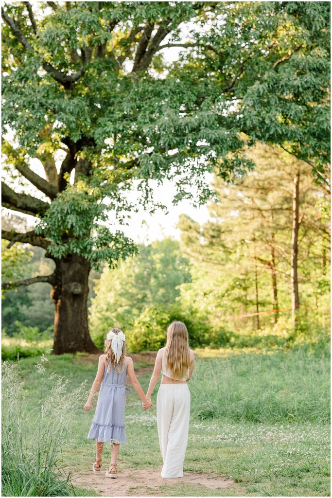 Green Meadows Preserve location ideas for family pictures
